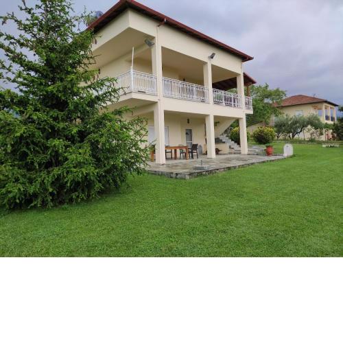 Balcony House