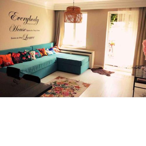 Balcony&Lift&AC flat on istiklal( TAKSIM)