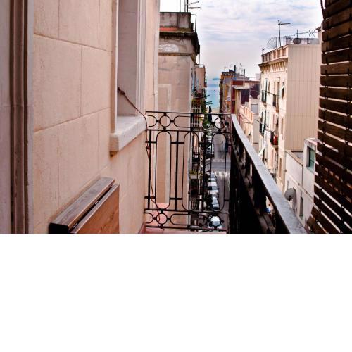 Barceloneta Suites Apartments Beach