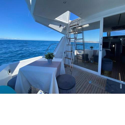 Barco muy romantico con parking incluido !