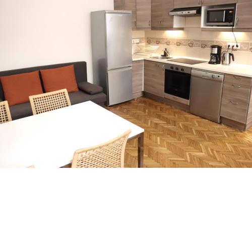 Basilica Two Bedroom Apartment