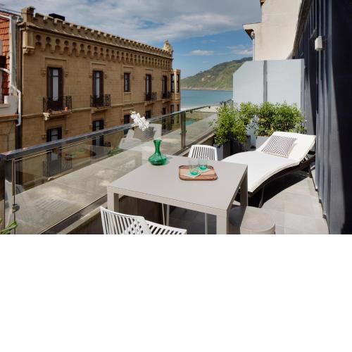 Basque Terrace by FeelFree Rentals