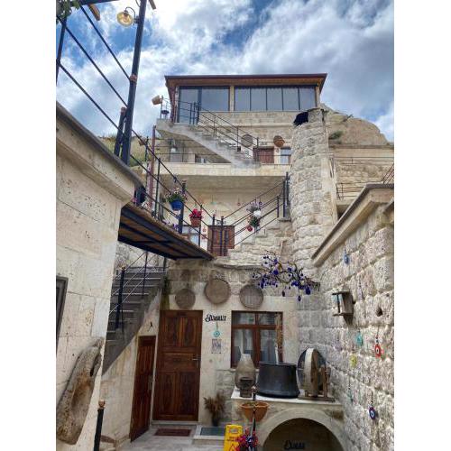 Bayar Cave Suites