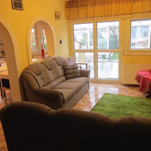 Bazis Guesthouse