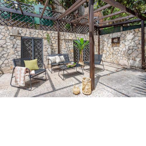 BBHOME Domus aquae inside of appia antica park