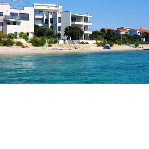 Beach apartment in Mandre