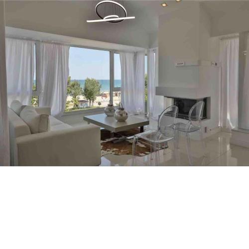 Beach Apartment with Seaview II