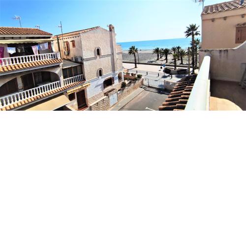 Beach Breeze Townhouse by the beach