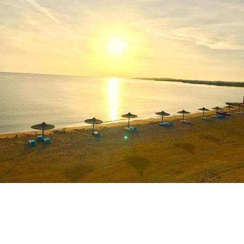 Beach front chalet with perfect location