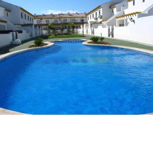 Beach Holiday home with wifi and air con