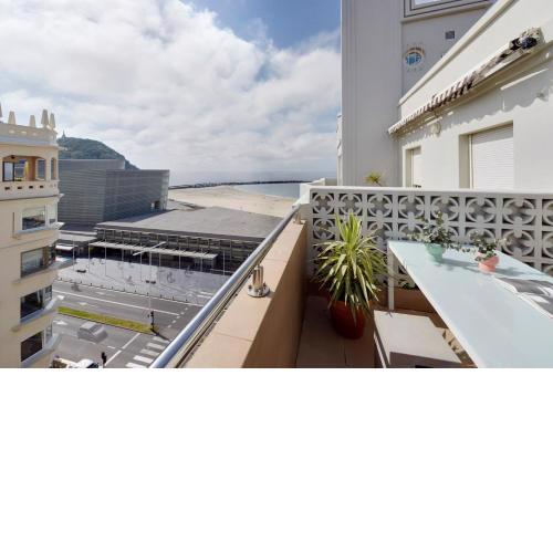 Beach House 2 by FeelFree Rentals