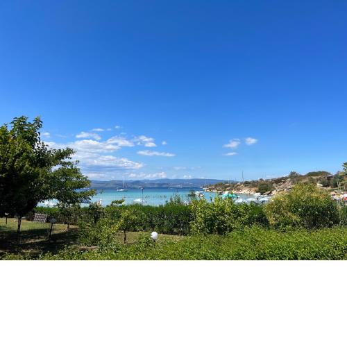 BEACH HOUSE SEAFRONT VILLA LATOURA ORMOS PANAGIAS