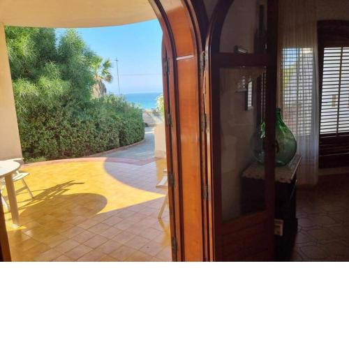 {beach-house } Villa Mare Fuori