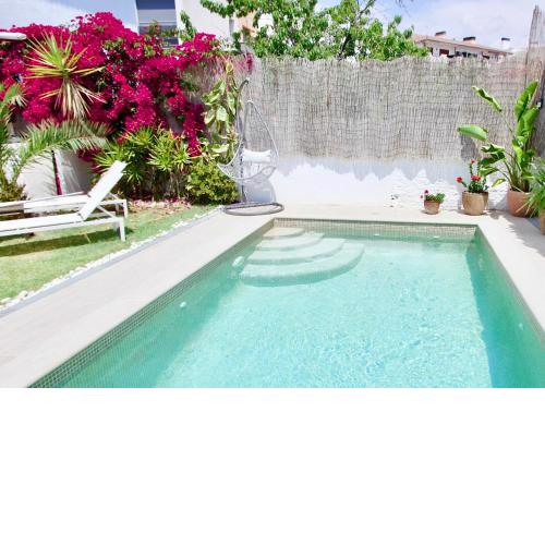 Beach house with private swimming pool * 5 min walk to the beach