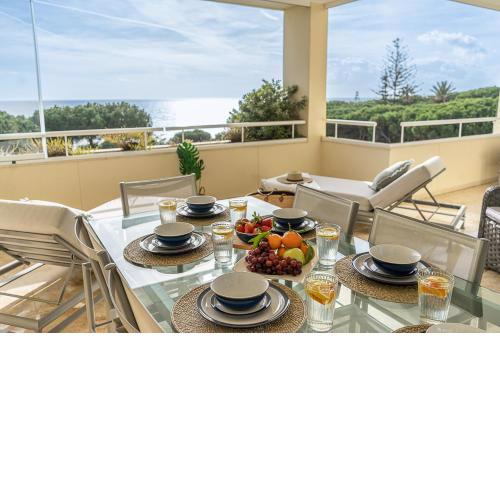 Beach-line apartment