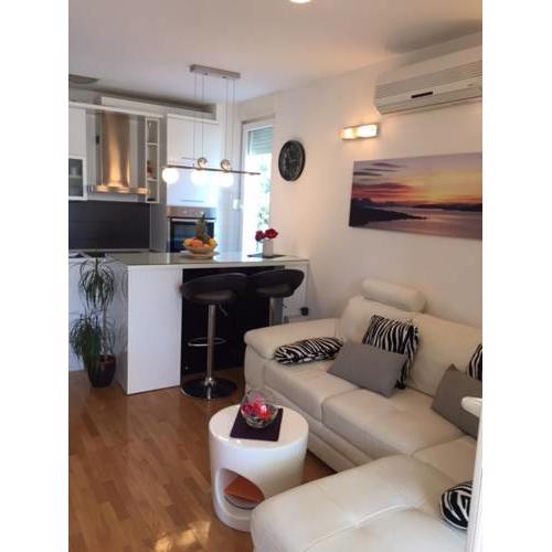 Beach Pearl Apartment