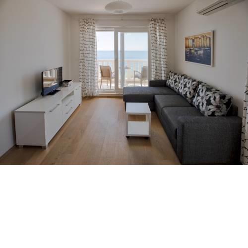 Beach Stay Apartment Ivon