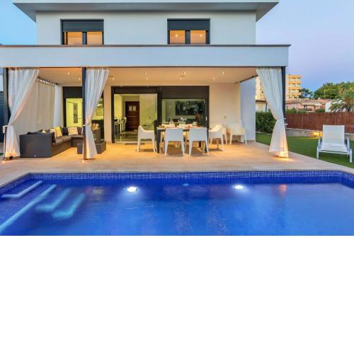 Beach Villa Mel