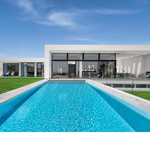Beach villa with sea views, walk to beach and restaurants