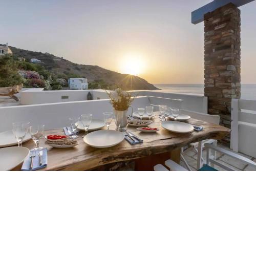 Beachfront Andros Retreat - Villa Stenies Thalassa - Private Pool - 4 bedrooms - Piso Gyalia Beach