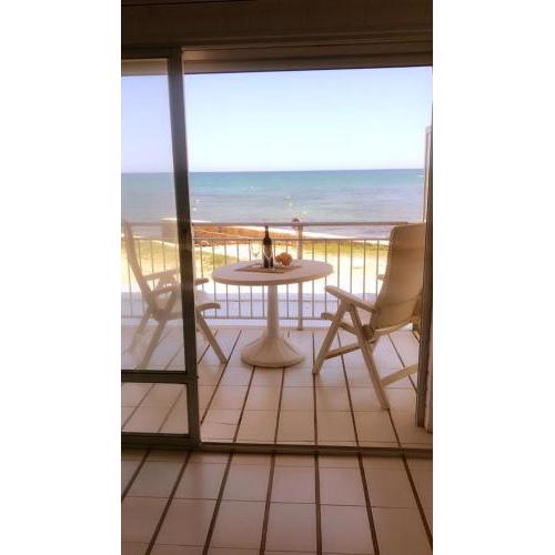 Beachfront apartment - La Mata