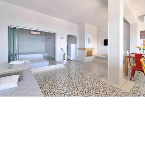 Beachfront Apartment Downtown close to Athens Airport
