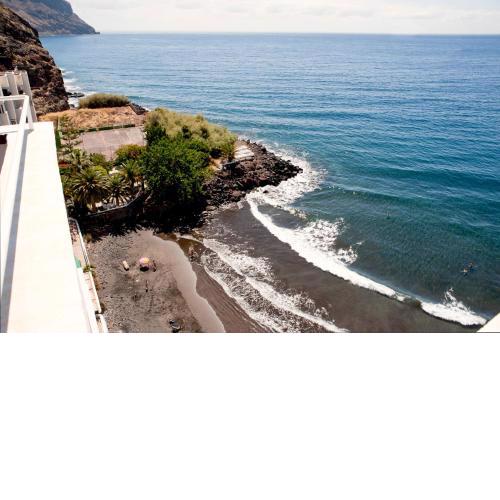 Beachfront apartment in paradise