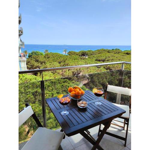 Beachfront Apartment ✓WiFi ✓Pool ✓SUP ✓Home Office