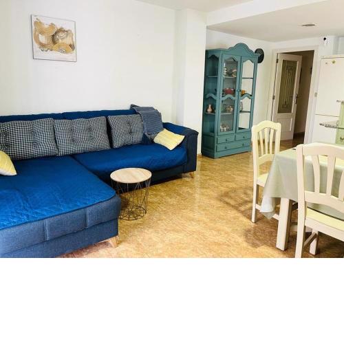 Beachfront apartment with a private garden on the ground floor