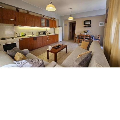 Beachfront cozy studio sea view lygaria
