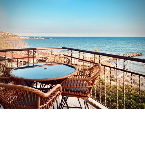 Beachfront Havana