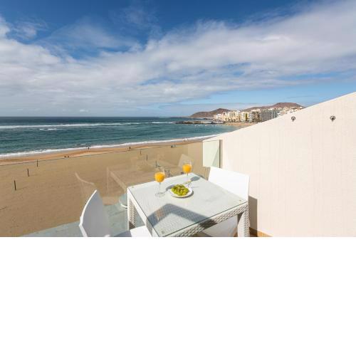 Beachfront Home Las Canteras 4 - Sea Views Terrace