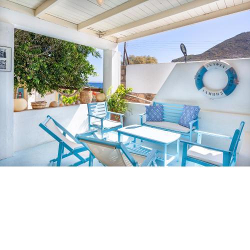 Beachfront Lampis Dolphin 2