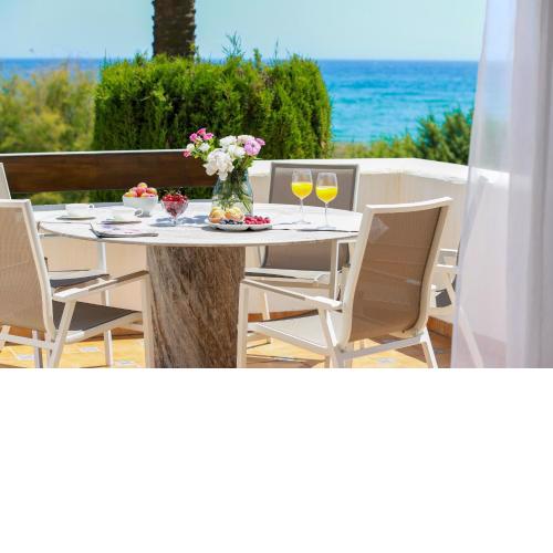 Beachfront luxury - Los Monteros Palm Beach