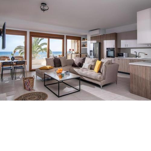 Beachfront Orange apt-Ligaria Beach