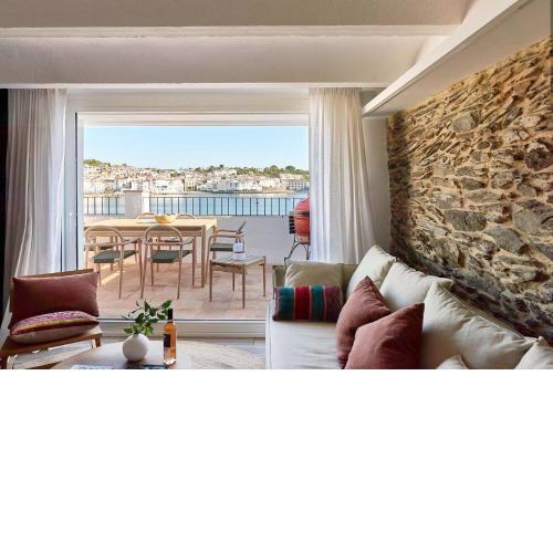 Beachfront Penthouse with Sea Views in CADAQUES