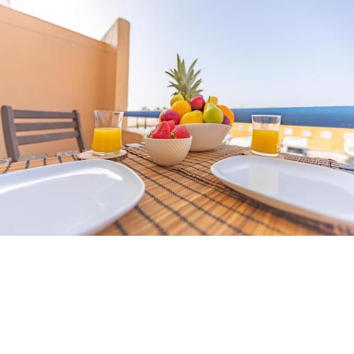 Beachfront, pool, terrace & WIFI - *SimplyTarifa*