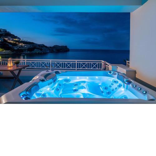 Beachfront Red suite-Ligaria beach
