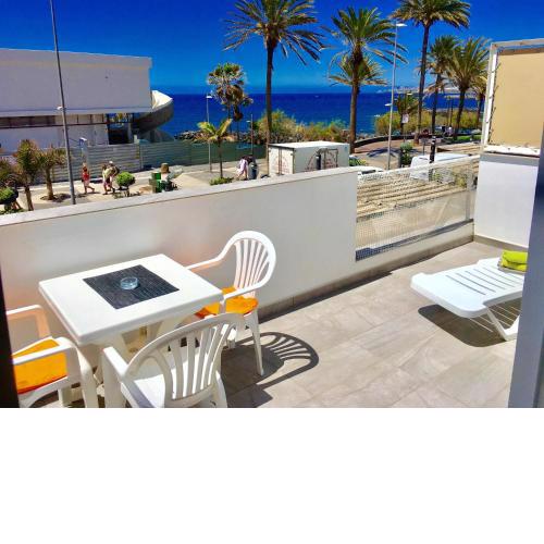 Beachfront Studio Las Americas