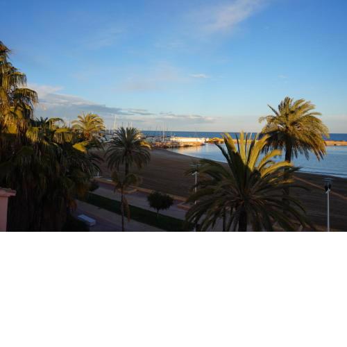 Beachfront vila