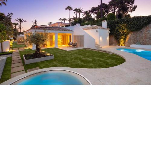 Beachfront Villa La Luisa, Golden Mile