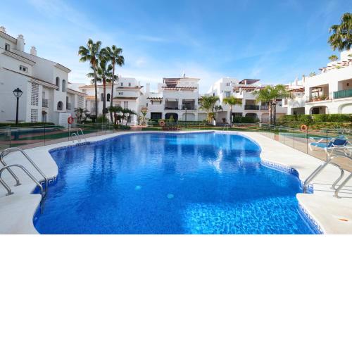 Beachside 3 Bedroom Apartment in La Gavia, San Pedro de Alcantara
