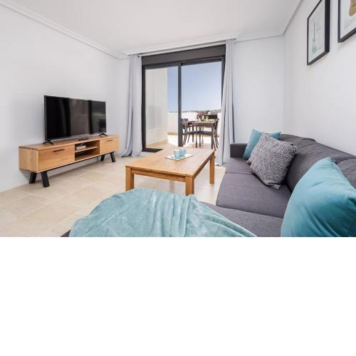 Beautiful 1 bed duplex penthouse with views RDR327