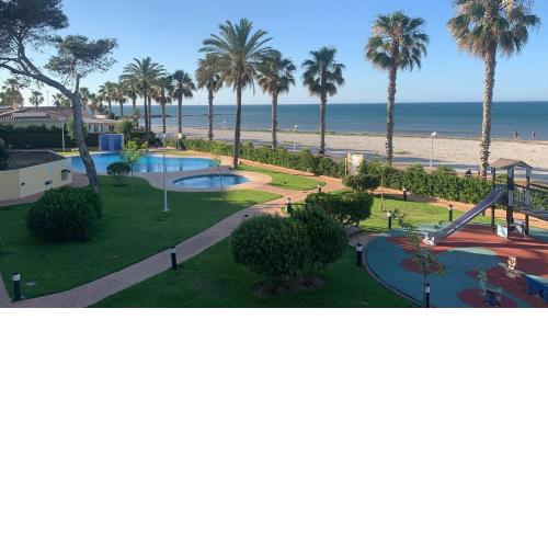 Beautiful 1st Line Beach Apartment Azul Marino
