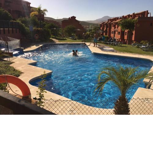 Beautiful 2-Bed Bathrooms Estepona Apartment