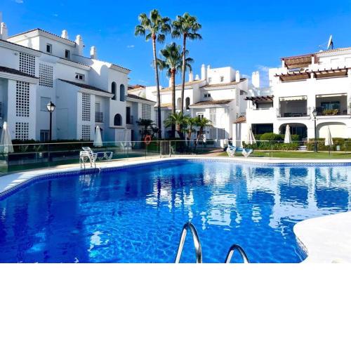 Beautiful 2 bed Penthouse 1 min from beach! RDR334