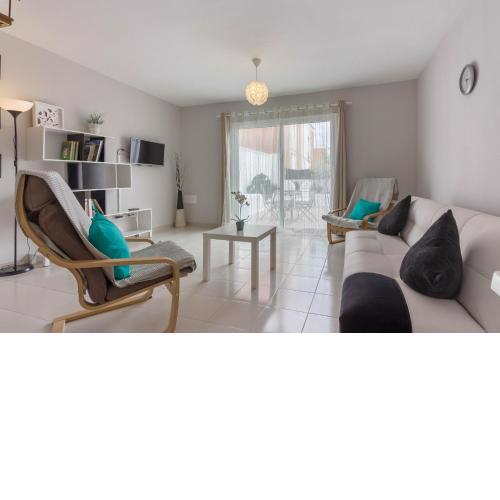 Beautiful 2-bed townhouse near La Tejita beach/El Medano!