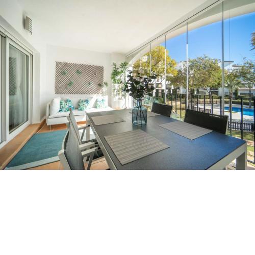 Beautiful 2 Bedroom Apartment with Stunning Views Over The Gardens - ER1712