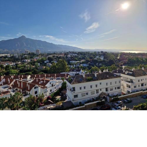 Beautiful 2 Bedroom Sea View Apartment in Puerto Banus