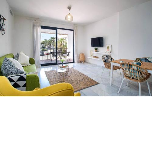 Beautiful 2 Bedrooms Apartment In Puerto Banus